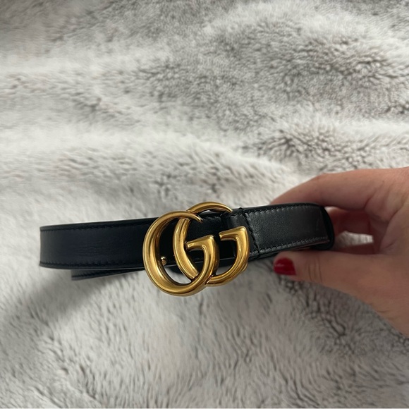 Gucci Black Belt with Gold Double G Buckle - Picture 3 of 15